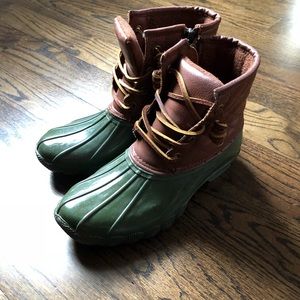 Steve Madden Snow/Rainboots. Size 5